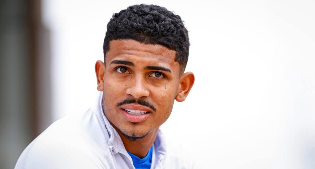 ¡Pone manos a la obra! John Kennedy se integra a la pretemporada del Pachuca