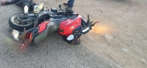 Motocicleta involucrada en el accidente registrado en Atotonilco el Grande
