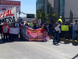 Habitantes del Valle del Mezquital se movilizan hacia el Poder Judicial de Pachuca