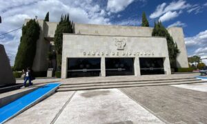  Legisladores de Hidalgo analizan la iniciativa para eliminar el ITAIH en el Congreso local