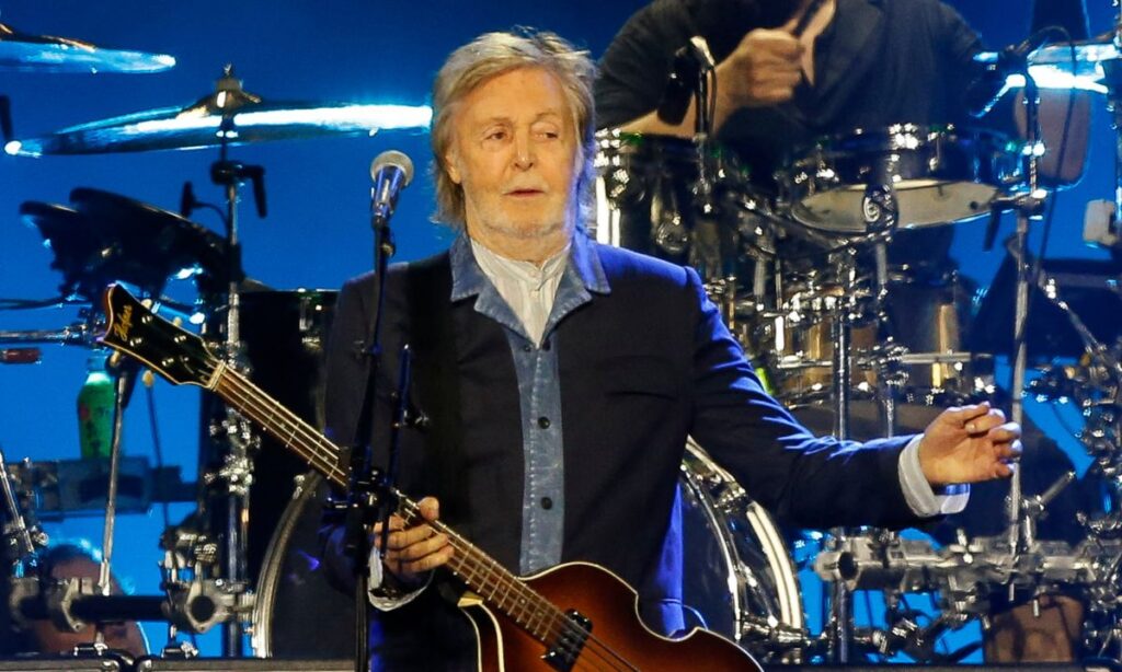 Paul McCartney y Elton John piden a Reino Unido que protejan a los artistas de la IA