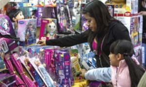 La Feria del Juguete alberga a expositores que ofrecen productos para el día de Reyes | Foto: Archivo