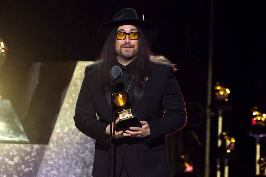 The Beatles siguen haciendo historia con la primera canción asistida por la IA en ganar un premio