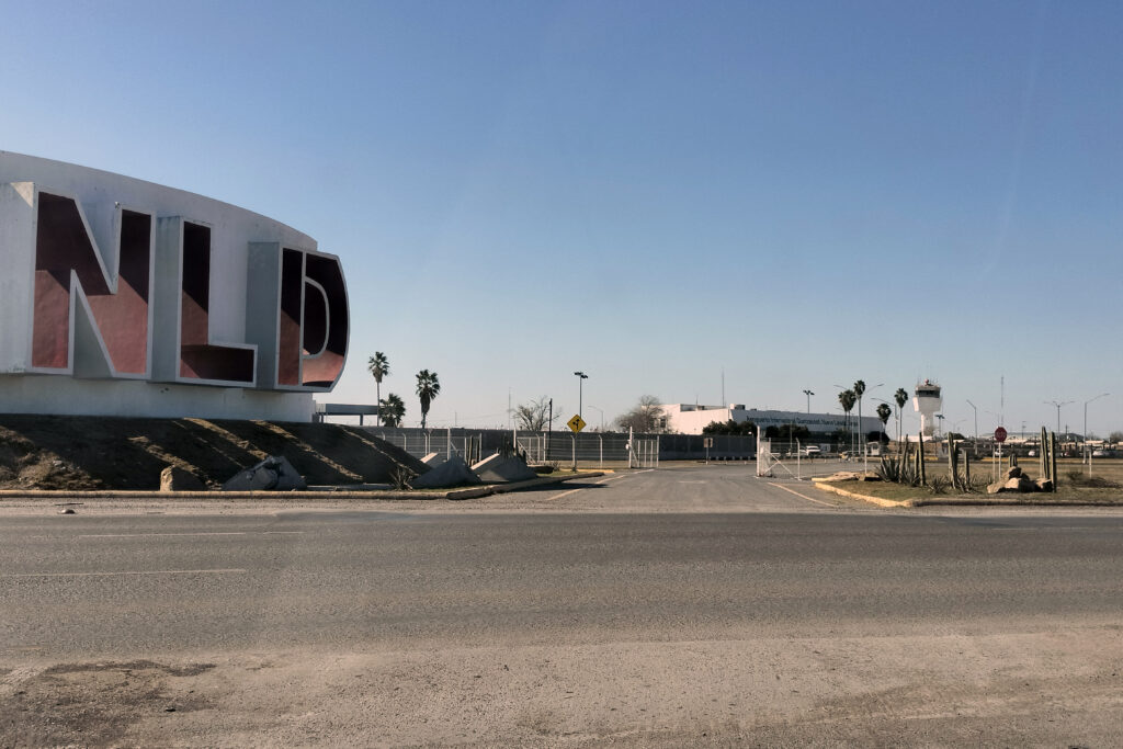 Nuevo Laredo, en medio del fuego, debido a despliegue del Ejército en la frontera norte