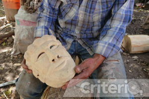 Las celebraciones incluyen danzas tradicionales, máscaras artesanales y la música del huapango, características esenciales del carnaval hidalguense