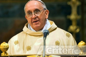 Arzobispo Domínguez Couttolenc dirige mensaje tras la muerte del Papa Francisco.