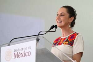 Sheinbaum anuncia iniciativa para garantizar programas sociales clave a través de la Constitución