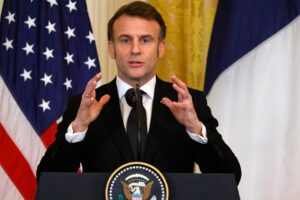 Emmanuel Macron advierte que no es momento para aumentar aranceles y alerta sobre una crisis comercial
