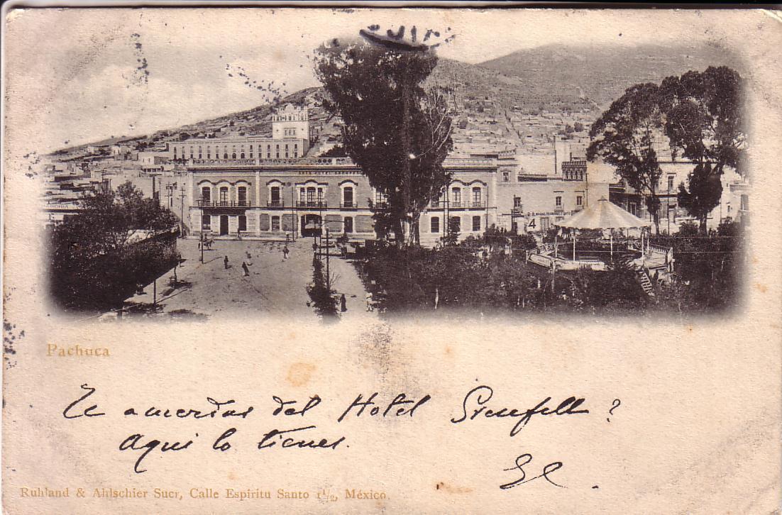 Rara y antigua vista de la plaza Independencia  