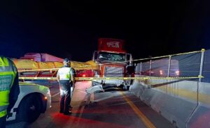 La unidad de carga desapareció junto con su conductor en México-Querétaro.
