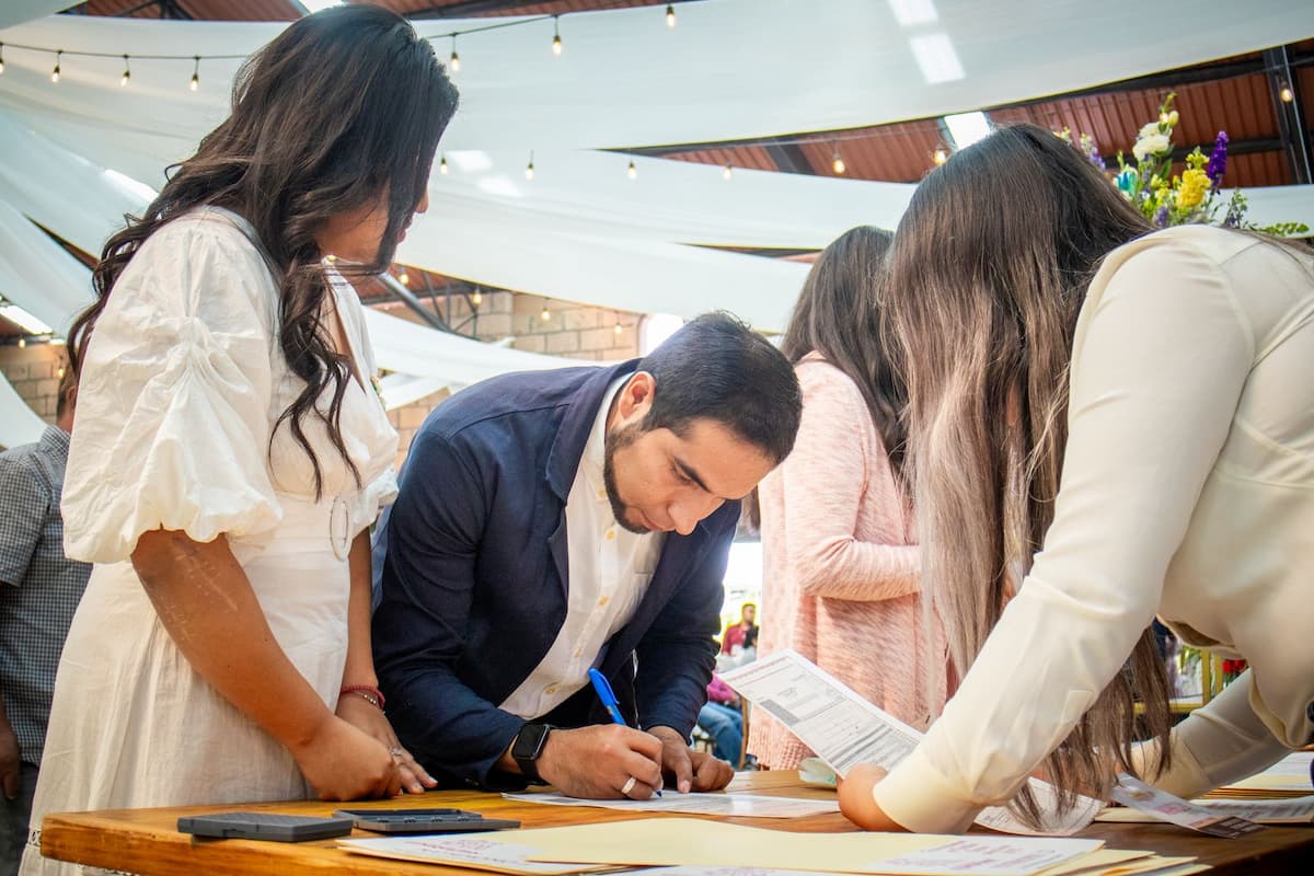 En el marco del Día del Amor y la Amistad, se llevó a cabo la celebración de las Bodas Colectivas en Ixmiquilpan 