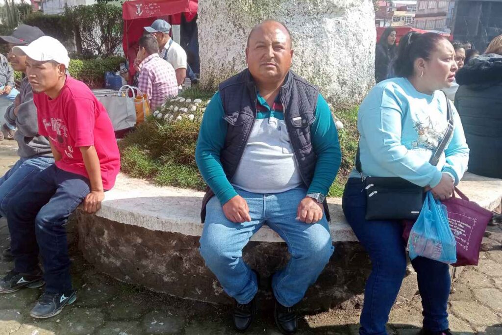 Fulgencio Arteaga señala que entre vecinos varias veces han intentado reparar el dren
