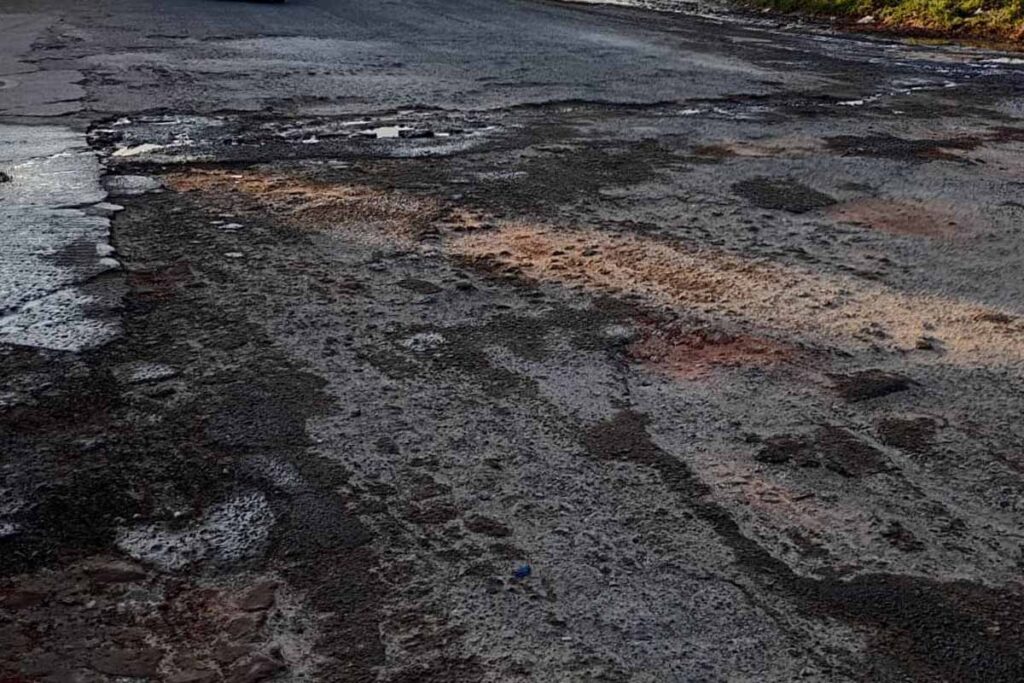 Debido al deterioro que presenta la carpeta asfáltica en ese tramo, es necesario reponerla, afirman autoridades