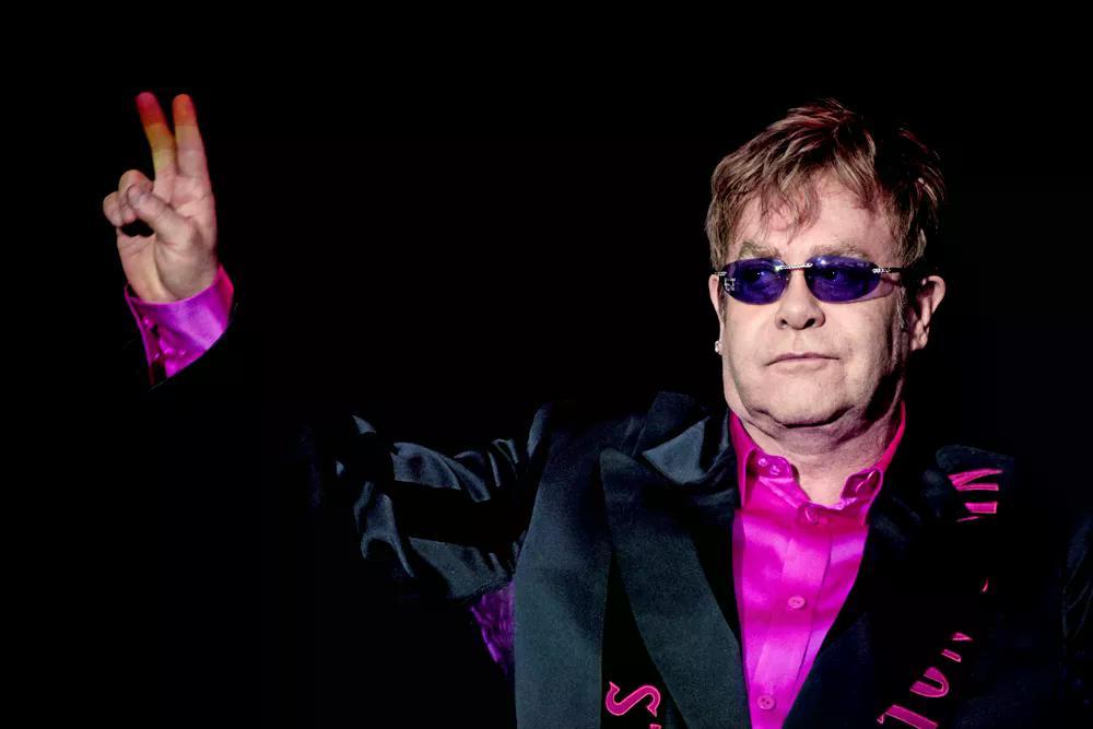 Elton John lanzará un nuevo álbum; será una colaboración con una estrella ochentera