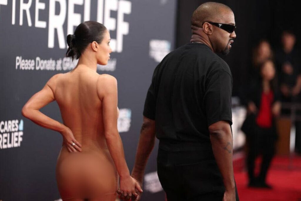 Esposa de Kanye West genera polémica en los Grammy 2025; ¿fueron expulsados de la gala?