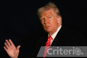 Trump afirma no importarle quién gane en Canadá, pero sus acciones han influido en la contienda electoral