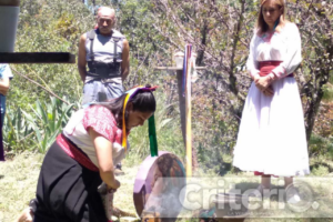 Acaxochitlán preserva sus costumbres gracias a las familias que transmiten rituales y recetas tradicionales de generación en generación