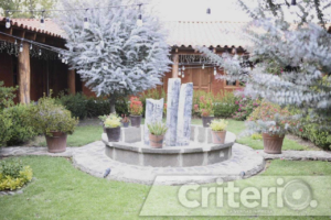 Además de la velada con cena y música, los asistentes podrán disfrutar de masajes con piedras calientes y terapias relajantes