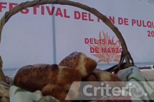 Cada pan pesa aproximadamente 40 gramos y su proceso de fermentación con pulque le da una textura especial