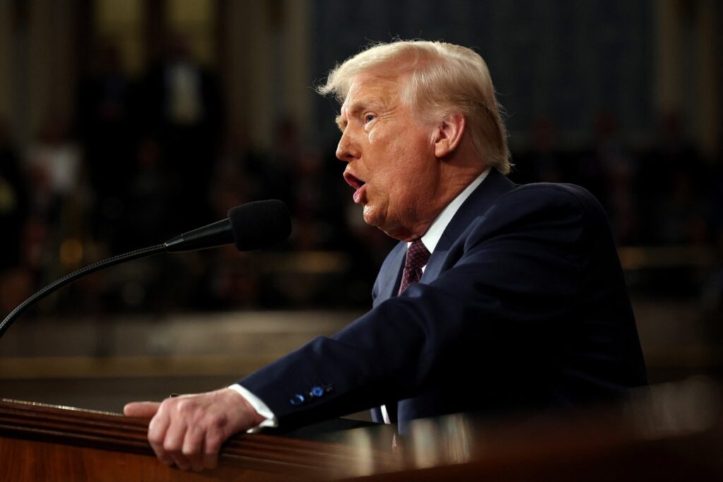 Trump endurece la presión sobre México y Canadá con nuevos aranceles, pero da un respiro a los autos bajo el T-MEC
