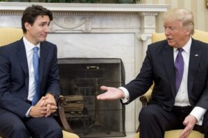 Trump conversa con Justin Trudeau sobre los aranceles impuestos a Canadá, aunque las críticas hacia el líder canadiense se mantienen firmes