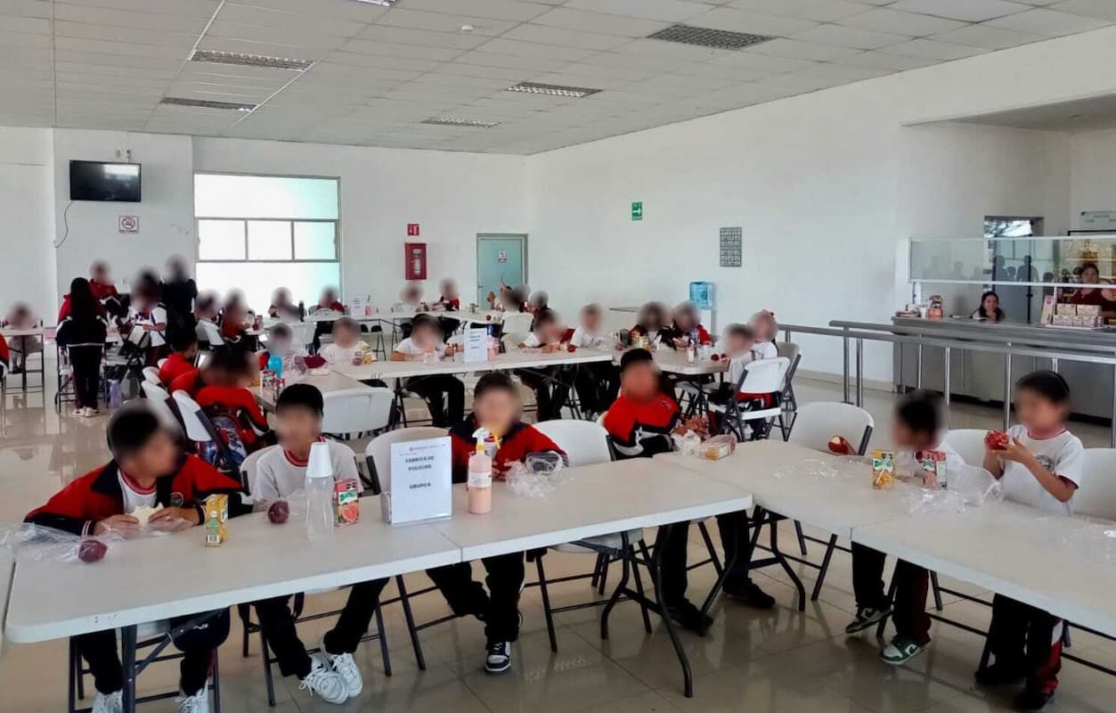 Los asistentes participaron en diversas actividades, entre ellas un paseo en patrulla y la dinámica 
