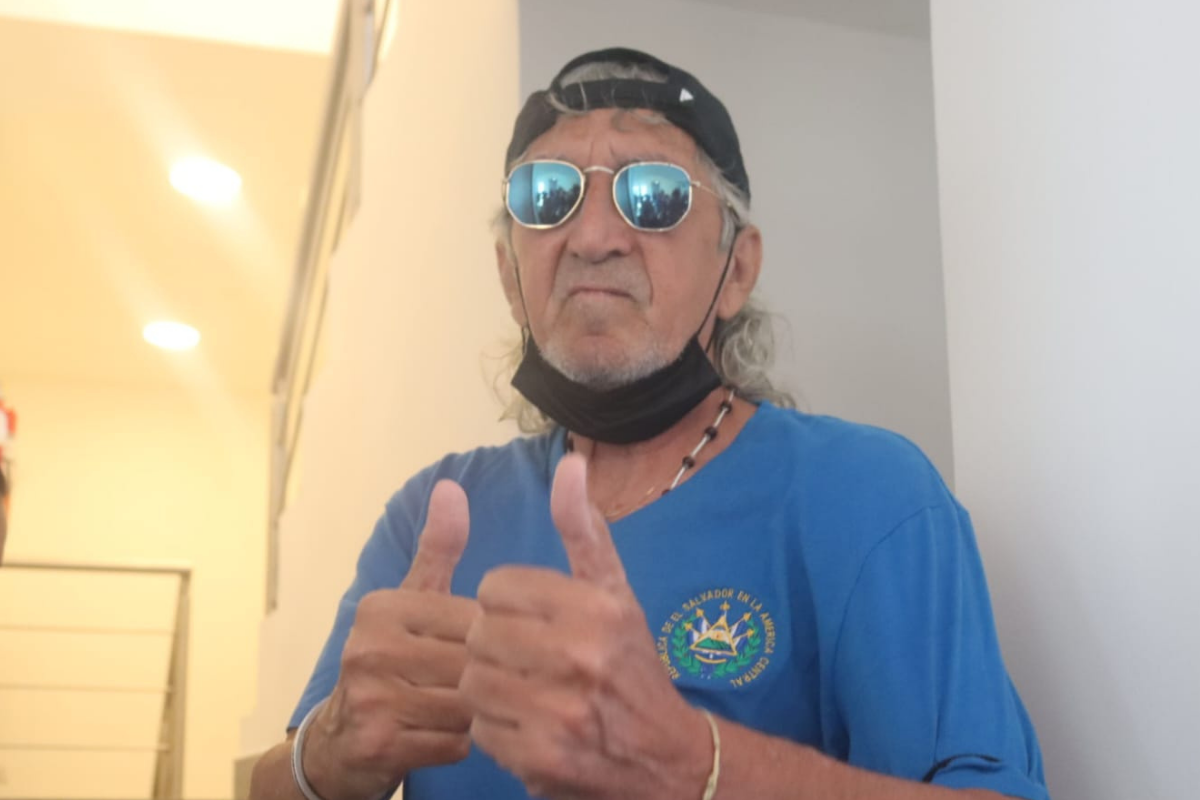 Conmovido y sin palabras, el Mágico González vivió su noche más especial en el estadio que hoy lleva su nombre