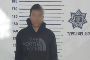 Aseguran bidones con presunto huachicol tras persecución en la Región Tula-Tepeji