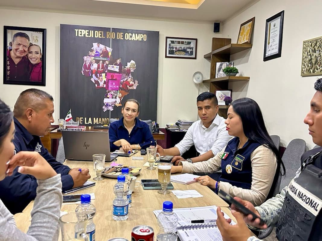 Elementos de seguridad realizaron operativos en las colonias San Mateo, Tianguistengo La Romera y Tlaxinacalpan
