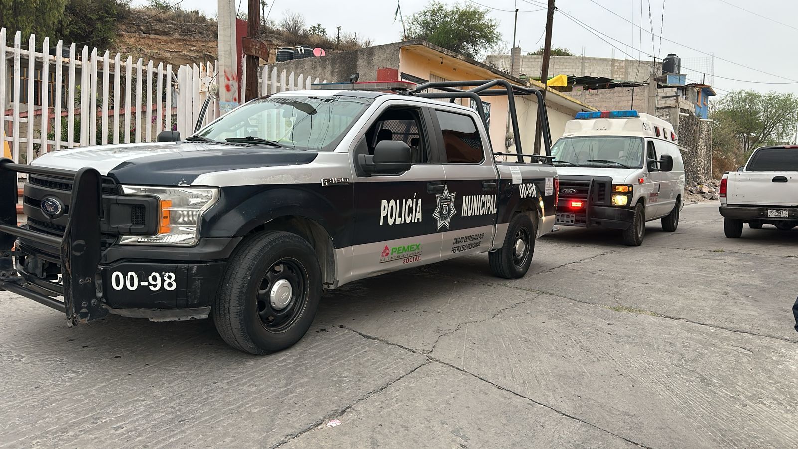 Autoridades de Tula acudieron al lugar donde un hombre perdió la vida en la vía pública