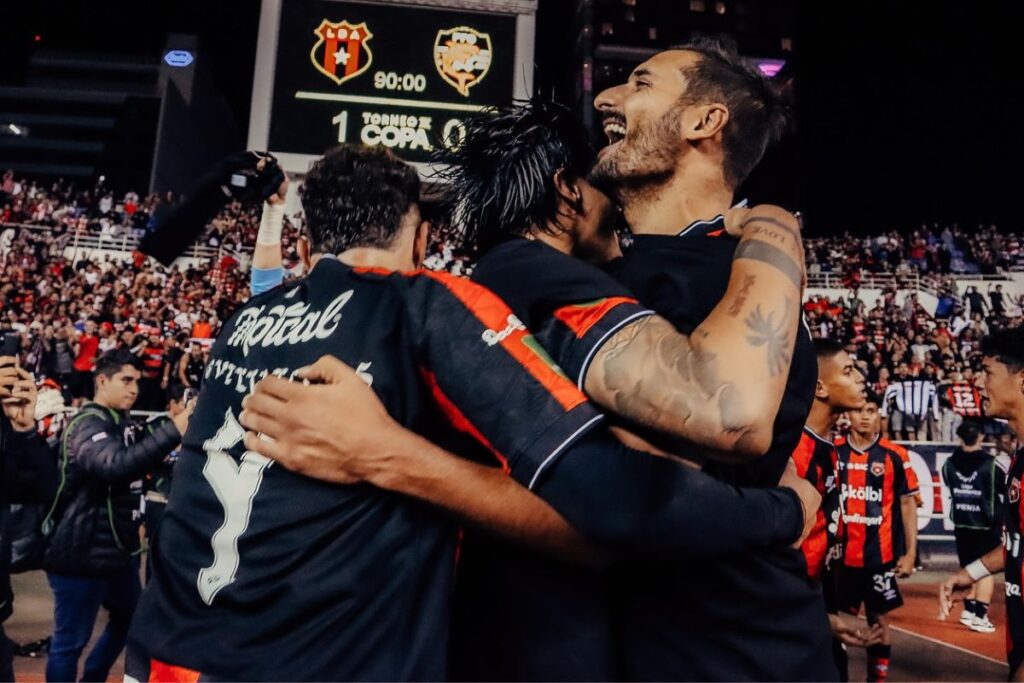 Alajuelense lucha por su lugar al Mundial de Clubes tras exclusión del Club León
