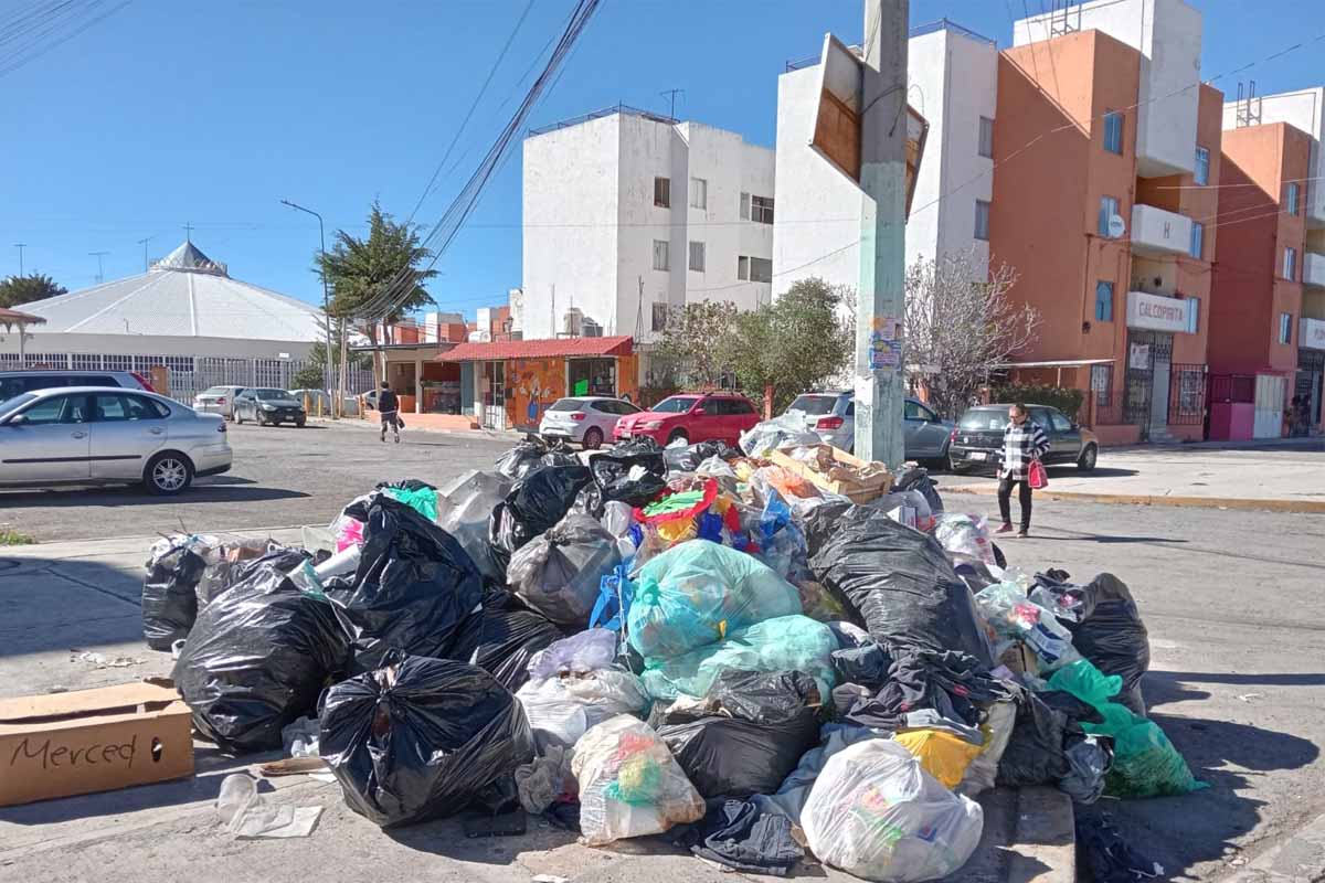 Las sanciones por abandonar basura en las calles de Pachuca van de los $1,131 a los $11,314