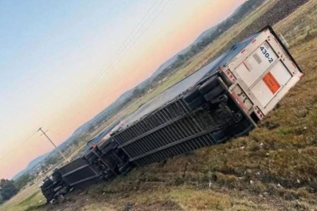 México-Querétaro: Fuerte accidente de tráiler paraliza la autopista; ¿qué pasó?