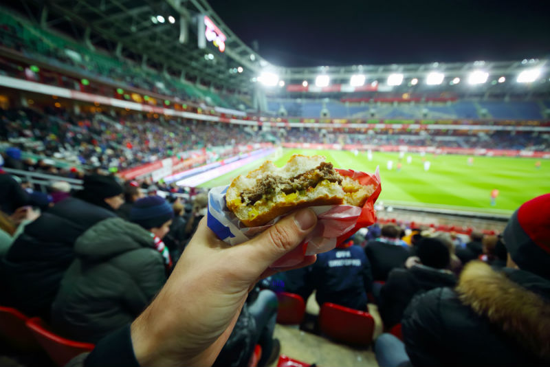 Estadio Hidalgo: Precios de comida y bebida sorprenden a los aficionados