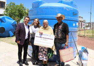 Entrega de insumos en Cuautepec para mejorar viviendas