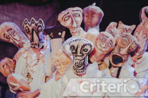 Sábados y domingos en el Teatro Julio Castillo, El Navío de los Ingenuos invita a navegar entre carcajadas y tormentas emocionales