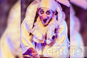 Esta obra del Colectivo Náufrago Teatro mezcla humor y dolor en un viaje escénico que surgió en plena pandemia