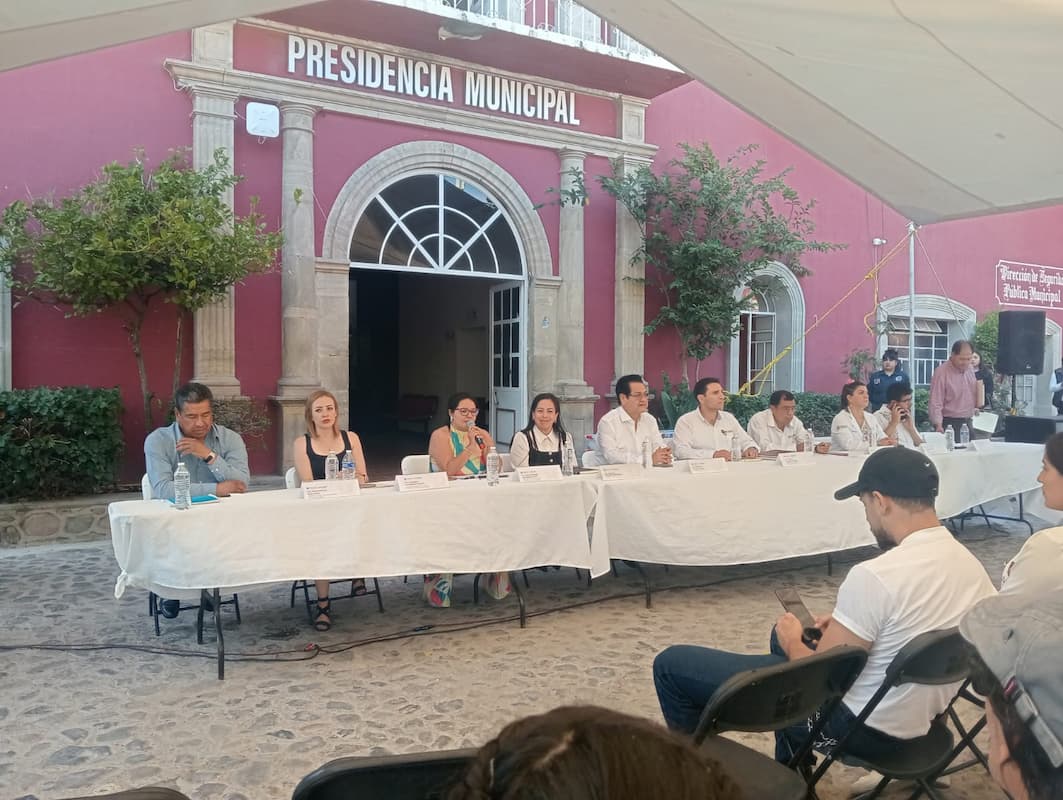 El secretario Guillermo Reyna Olivares evitó criticar directamente al alcalde de Tianguistengo