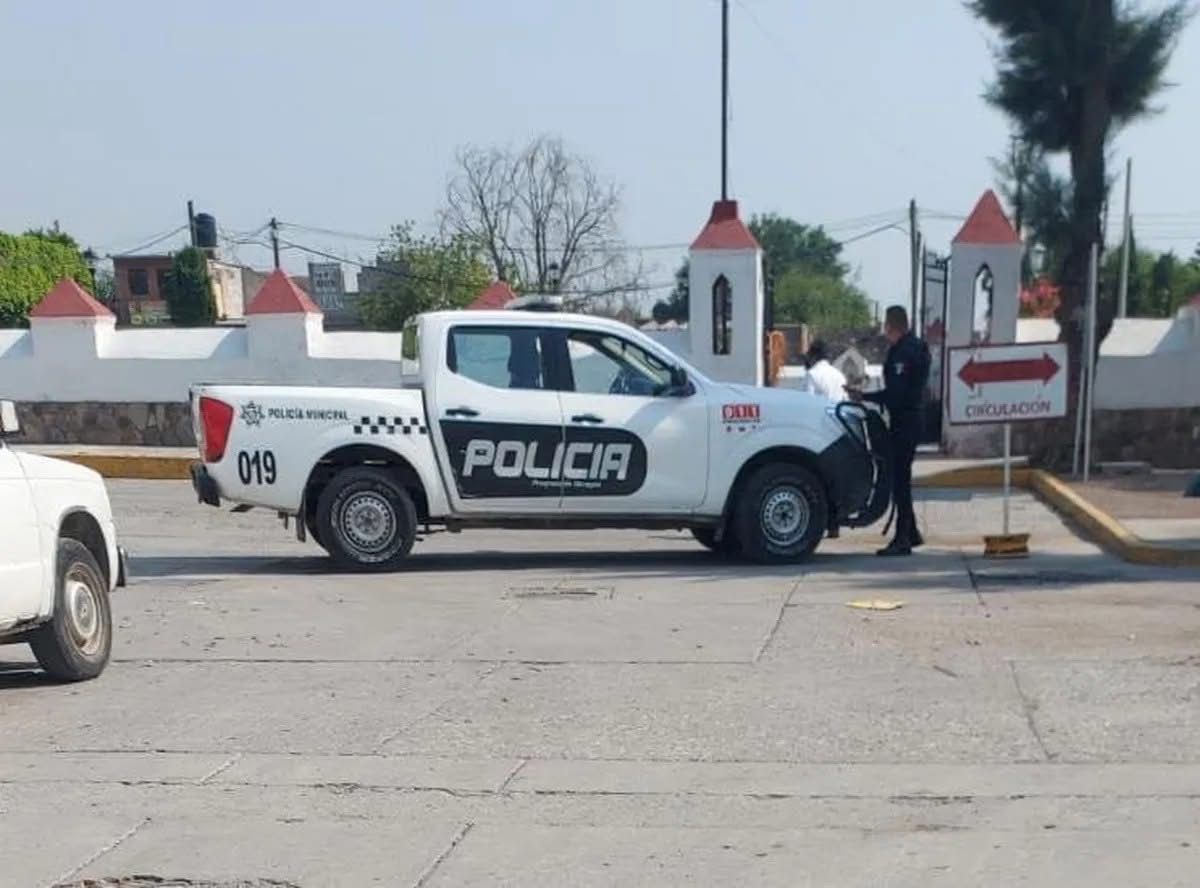 Los policías municipales manifestaron sus molestias a la alcaldesa Foto: Carlos García
