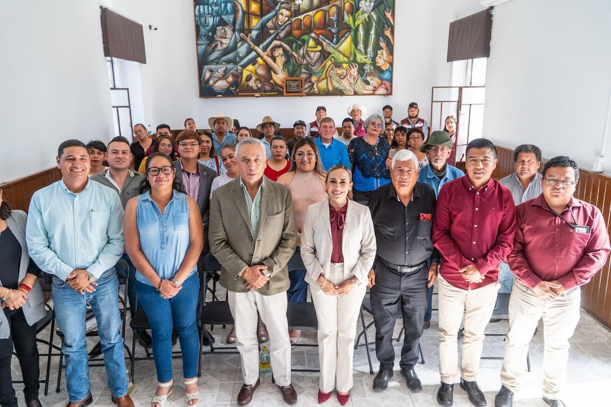 La presidenta municipal Tania Valdez Cuellar firmó hoy un convenio de colaboración con el Instituto Nacional del Suelo Sustentable (INSUS) 