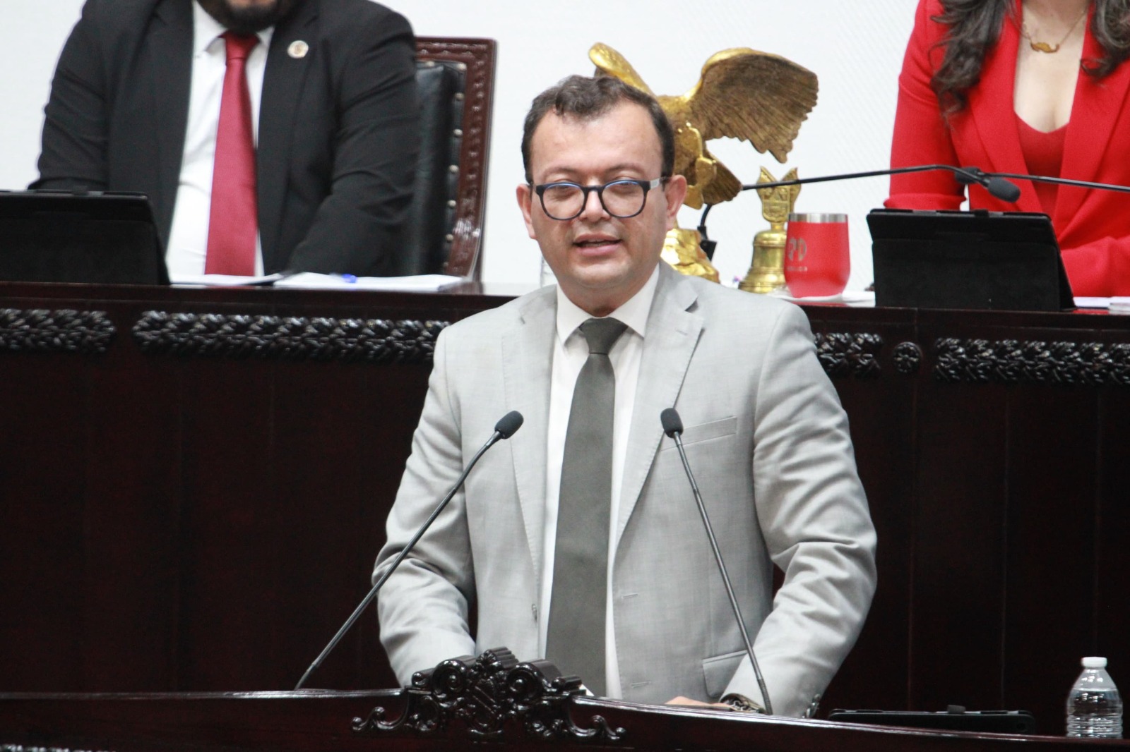 Durante la misma sesión, se presentaron diversas iniciativas legislativas en materias clave como seguridad, medio ambiente, educación sexual y derechos humanos