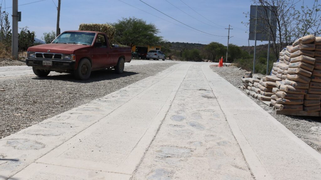 Cardonal estrena pavimentación rumbo a Tolantongo previo a Semana Santa