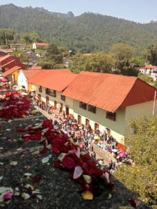 La devoción florece cada Semana Santa en Mineral del Chico