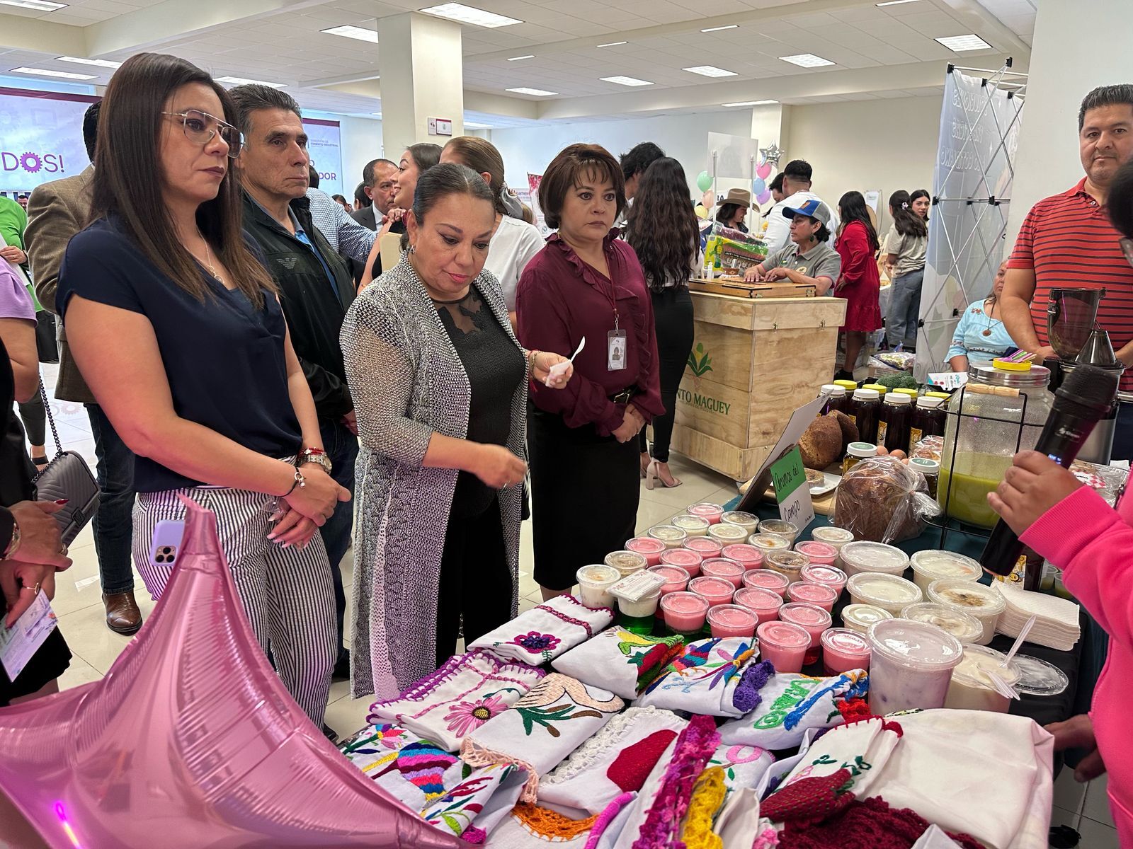 Lorena García Cázares, encabezó una jornada de competitividad MIPYME y desarrollo emprendedor