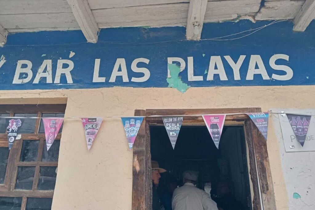 De acuerdo con los propietarios de Las Playas, la cantina esta en servicio desde 1910