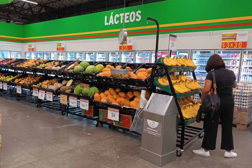  Entre los productos con mayores incrementos destacaron la cebolla blanca y el huevo, cuyo precio por kilo alcanzó los 36.90 y 45 pesos, respectivamente