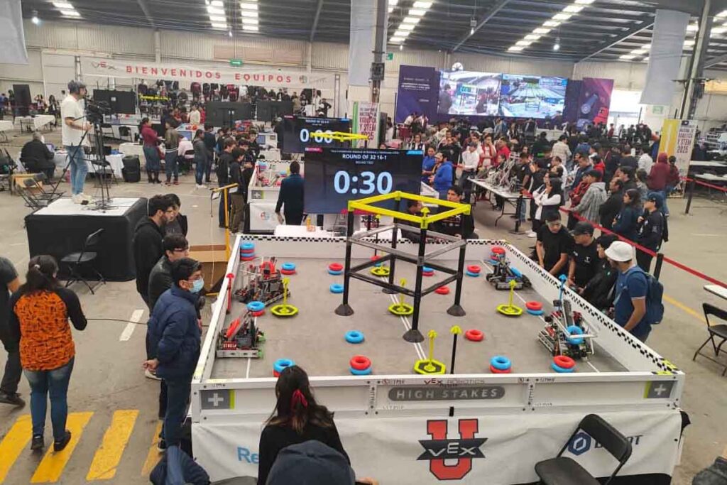 Los estudiantes pertenecen a los programas educativos de Ingeniería en Mecatrónica, Ingeniería en Tecnologías de la Información e Innovación Digital e Ingeniería Mecánica