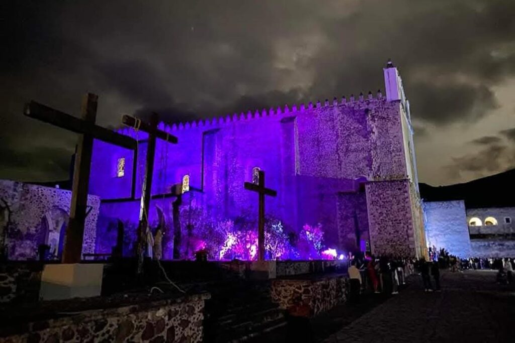 La representación del viacrucis y atractivos naturales son las cartas fuertes de Metztitlán
