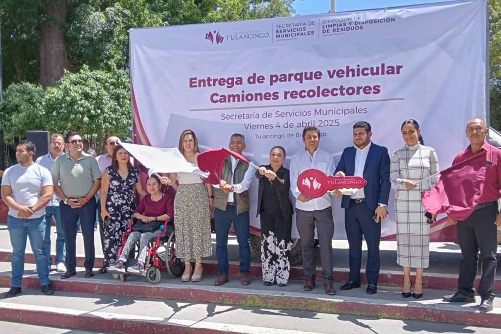 Se formalizó la entrega de nuevos camiones para el área de Limpias de Tulancingo