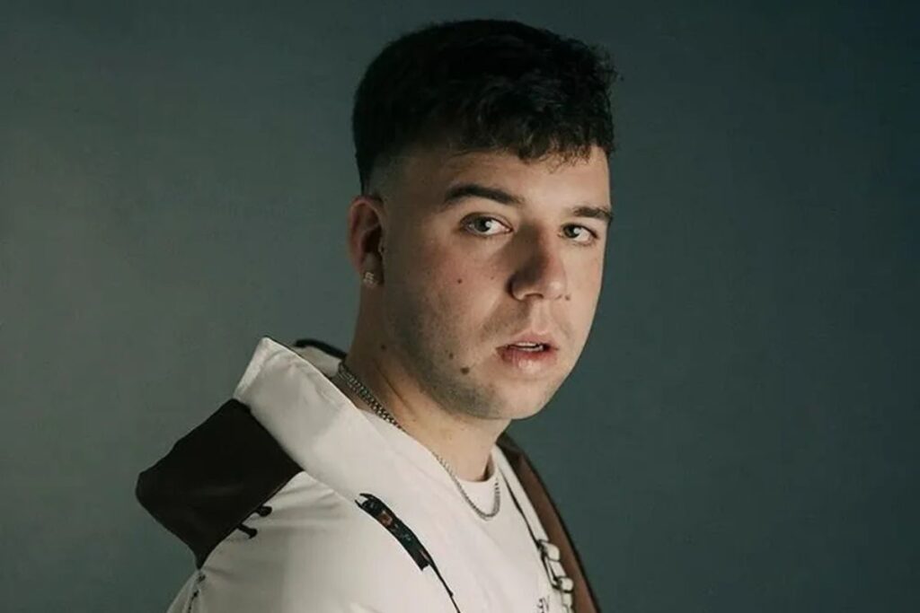 Palacio de los Deportes registra accidente durante concierto de Quevedo; ¿qué pasó?
